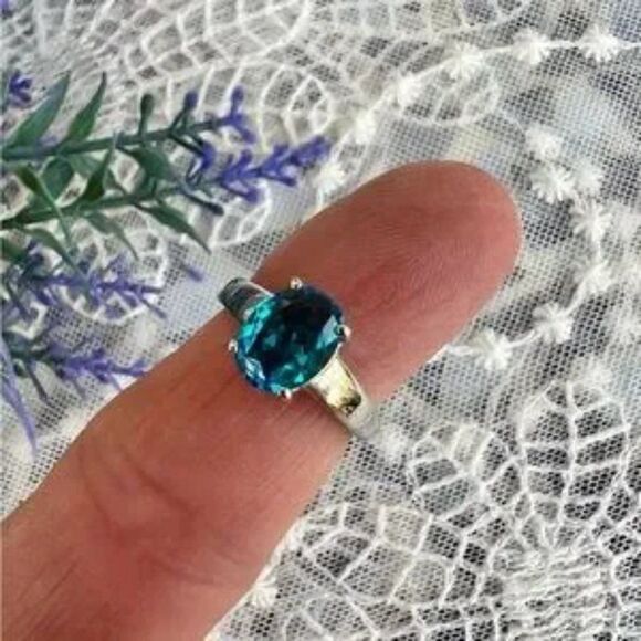 Oval Gem Cut Prong Set Sapphire Blue Crystal Cocktail Ring 6 - Picture 8 of 8